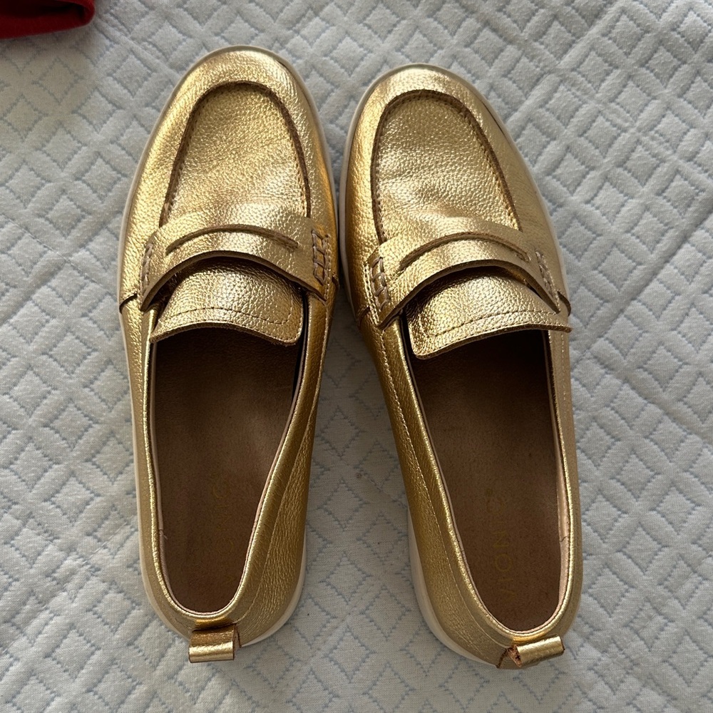 Vionic Shiny Gold Sneakers